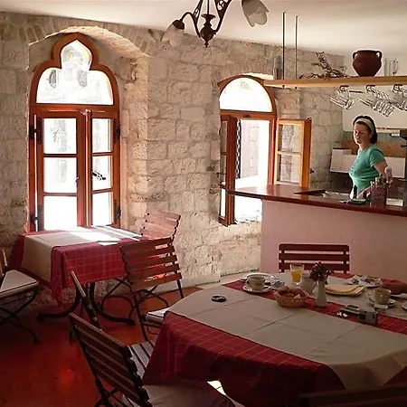 Hotel Vanjaka
